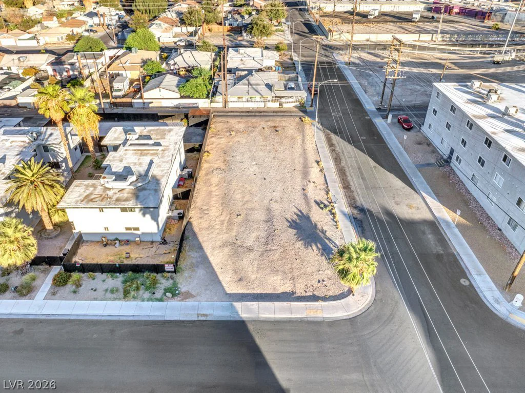 423 13th, Las Vegas, NV 89101