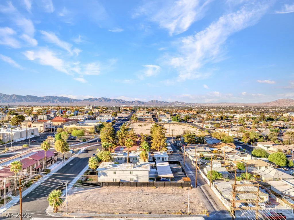 423 13th, Las Vegas, NV 89101