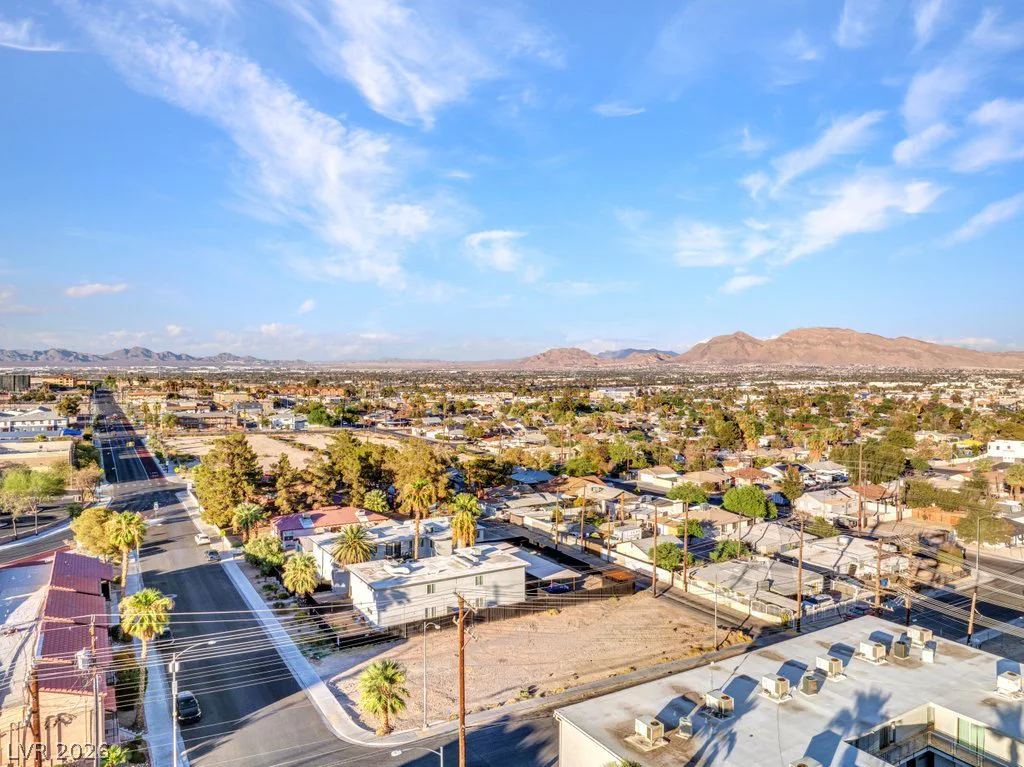 423 13th, Las Vegas, NV 89101