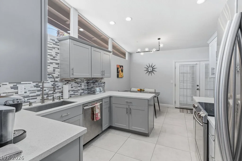 3327 Seminole, Las Vegas, NV 89169