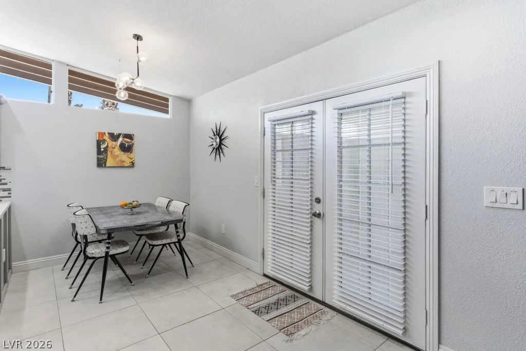 3327 Seminole, Las Vegas, NV 89169