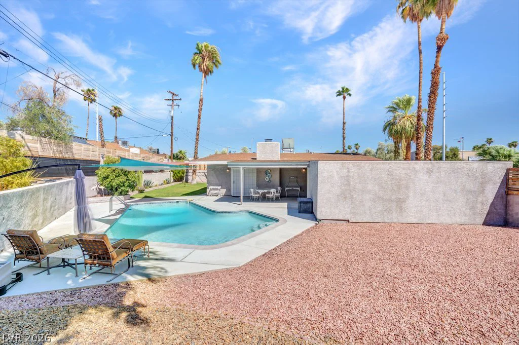 3327 Seminole, Las Vegas, NV 89169