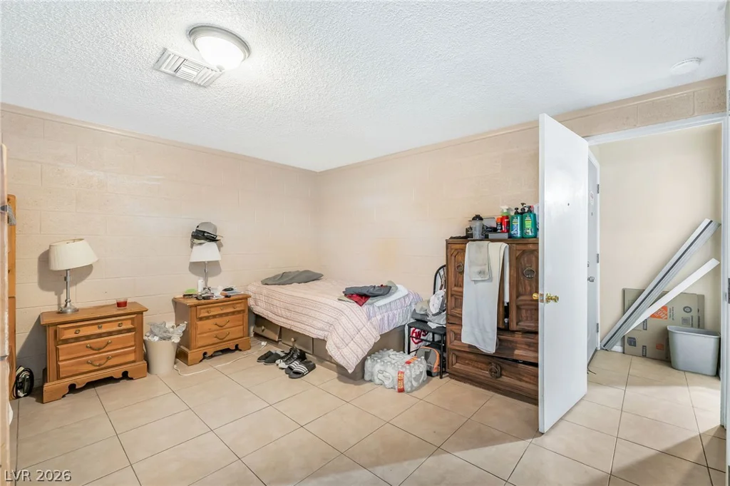 1000 Rockaway, Las Vegas, NV 89145