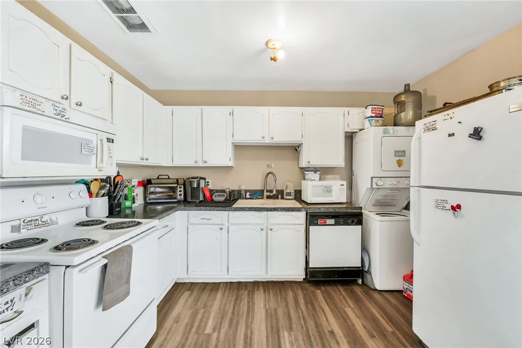 1000 Rockaway, Las Vegas, NV 89145