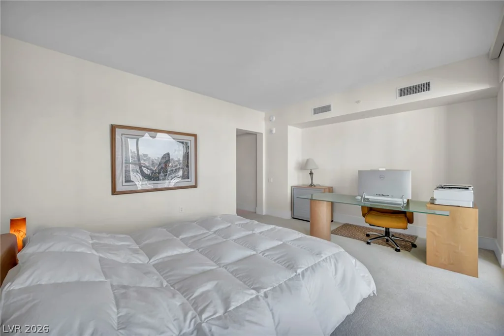 2777 Paradise, Las Vegas, NV 89109