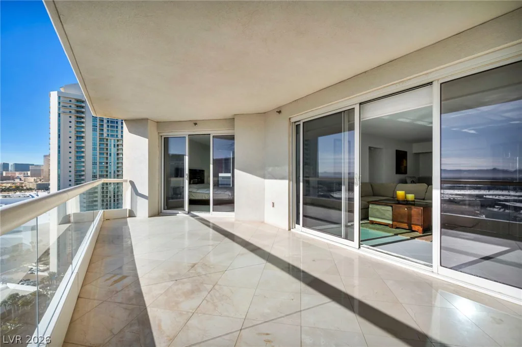 2777 Paradise, Las Vegas, NV 89109