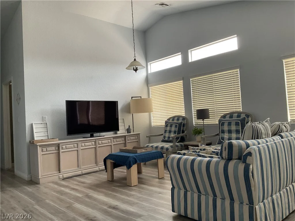 417 Cherry Meadows, Las Vegas, NV 89145