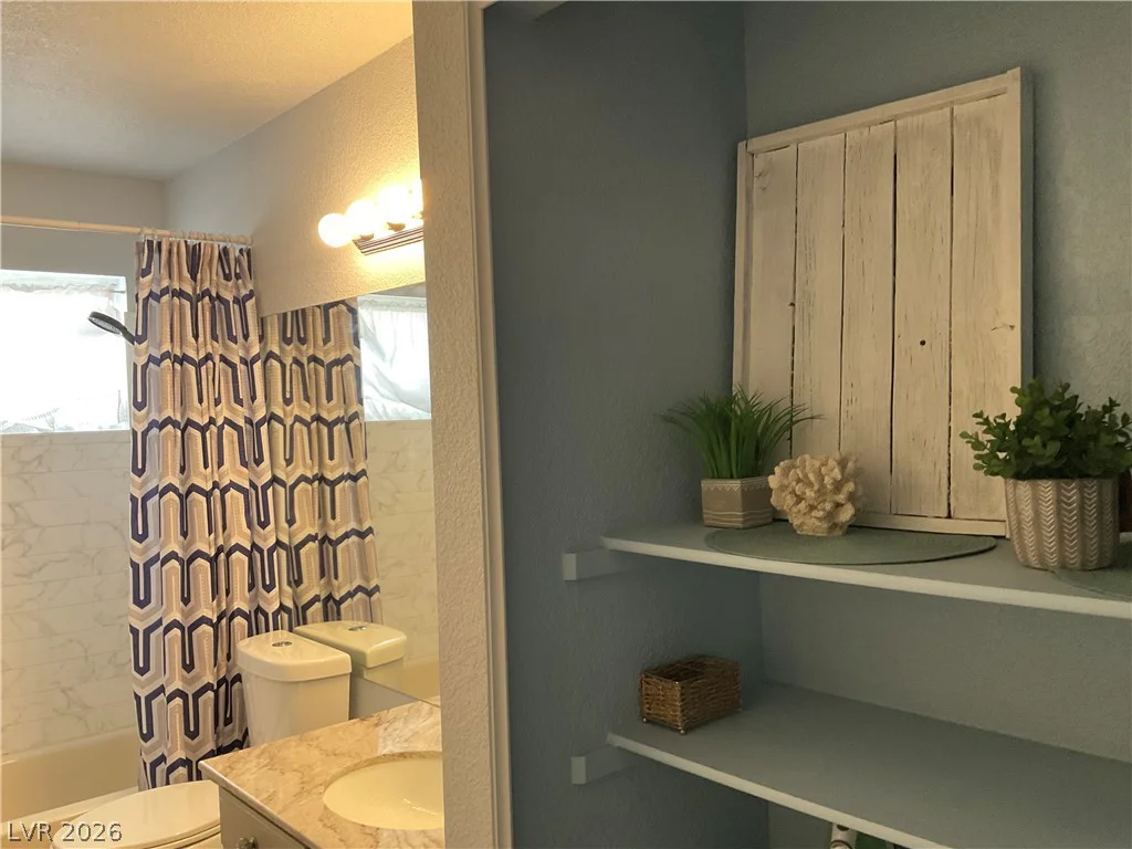 417 Cherry Meadows, Las Vegas, NV 89145