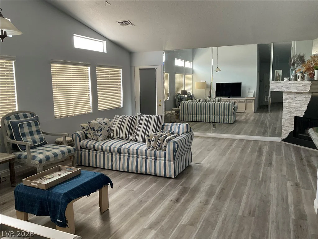417 Cherry Meadows, Las Vegas, NV 89145