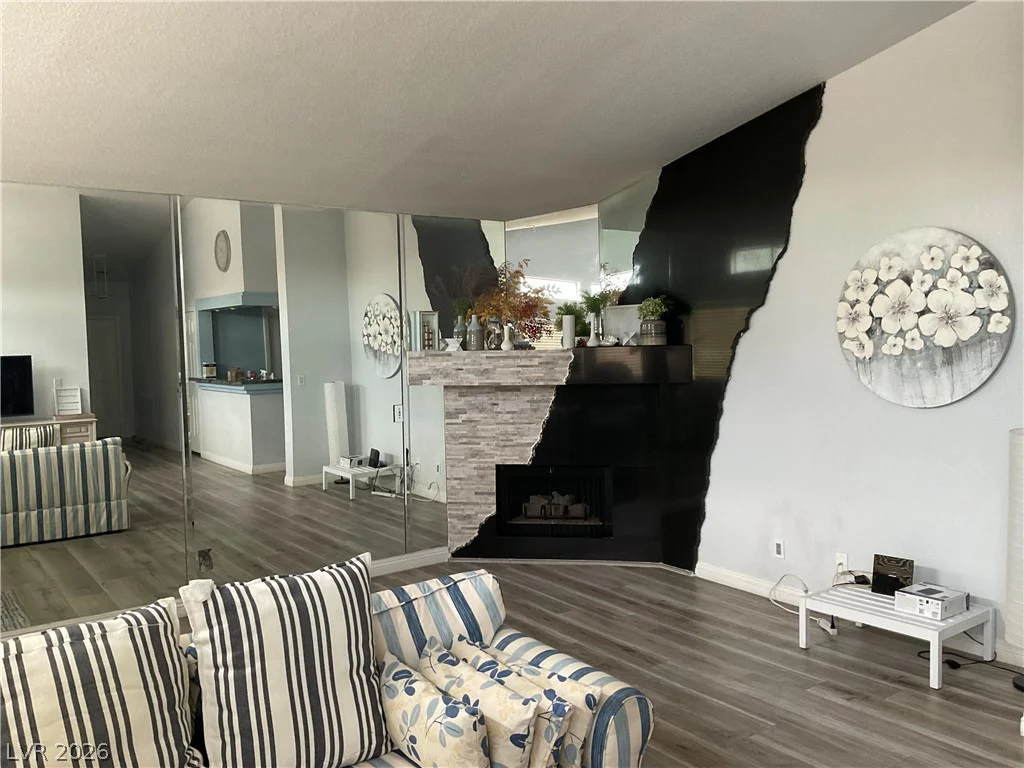 417 Cherry Meadows, Las Vegas, NV 89145