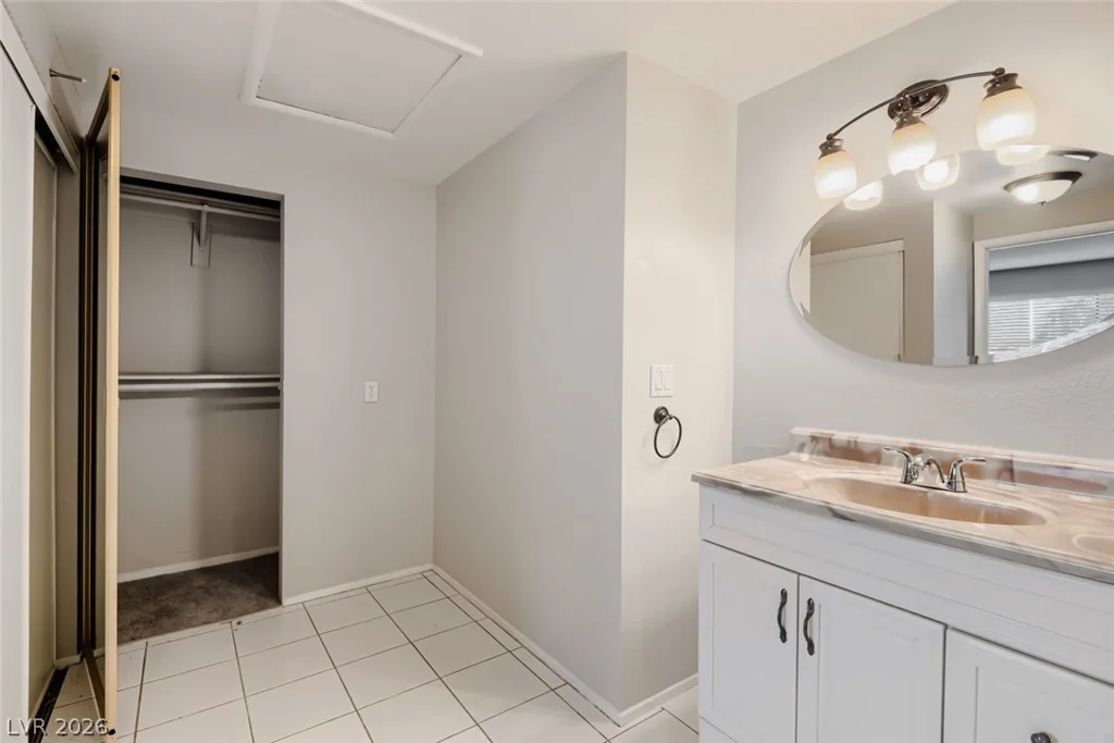 1290 Linn, Las Vegas, NV 89110