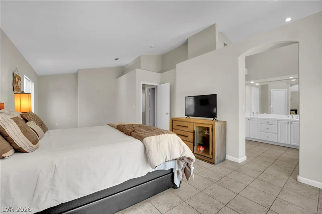 2124 Feather Bush, Henderson, NV 89074
