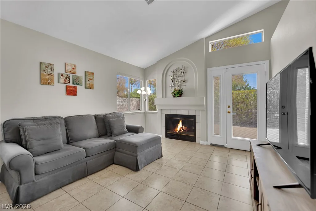 2124 Feather Bush, Henderson, NV 89074