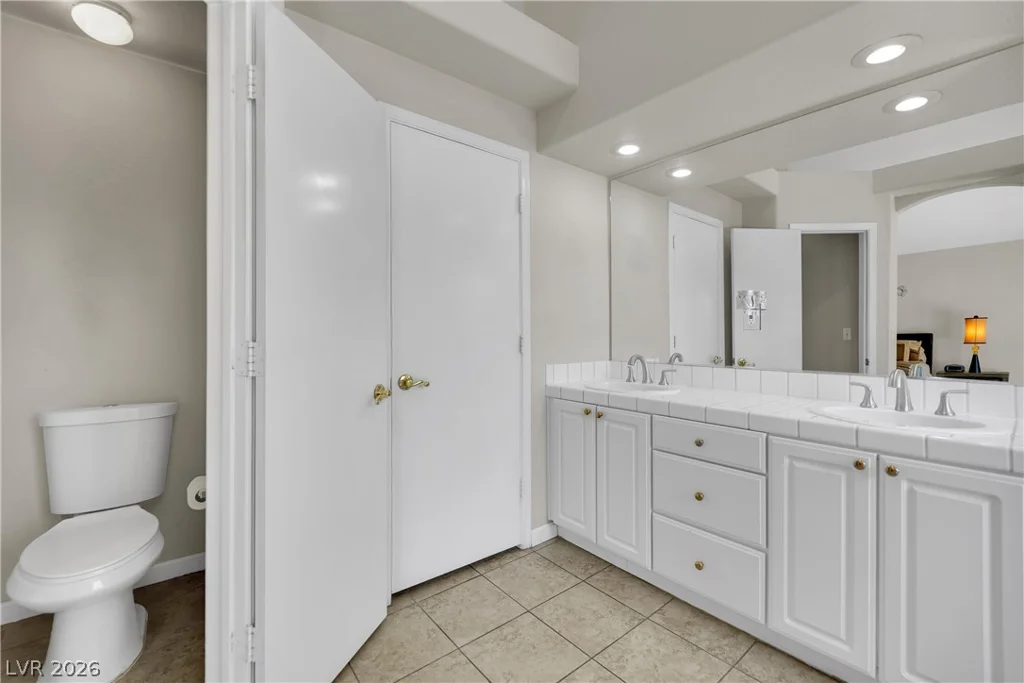 2124 Feather Bush, Henderson, NV 89074