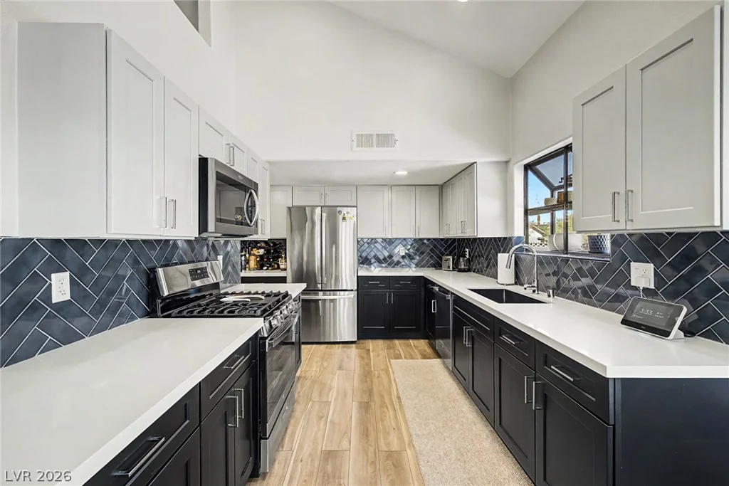 5757 Charles Holden, Las Vegas, NV 89103
