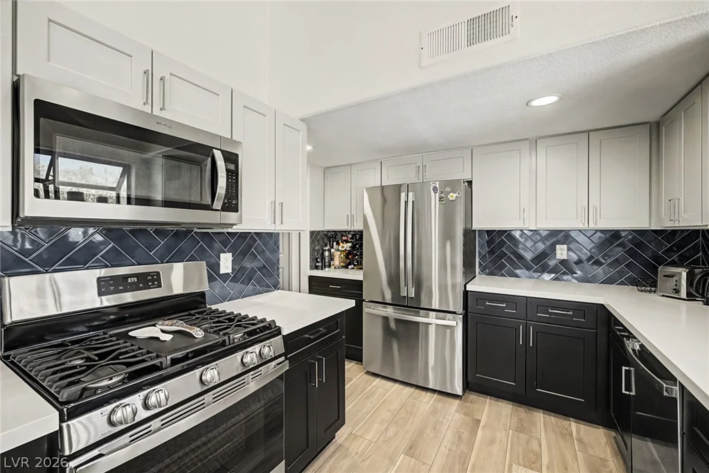 5757 Charles Holden, Las Vegas, NV 89103