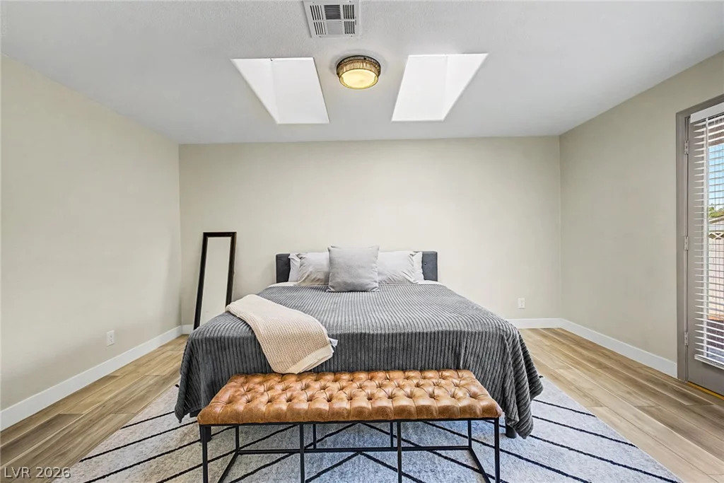 5757 Charles Holden, Las Vegas, NV 89103
