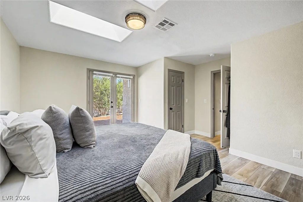 5757 Charles Holden, Las Vegas, NV 89103