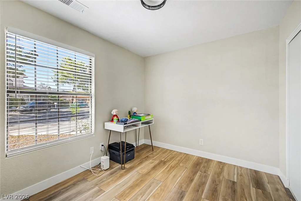 5757 Charles Holden, Las Vegas, NV 89103