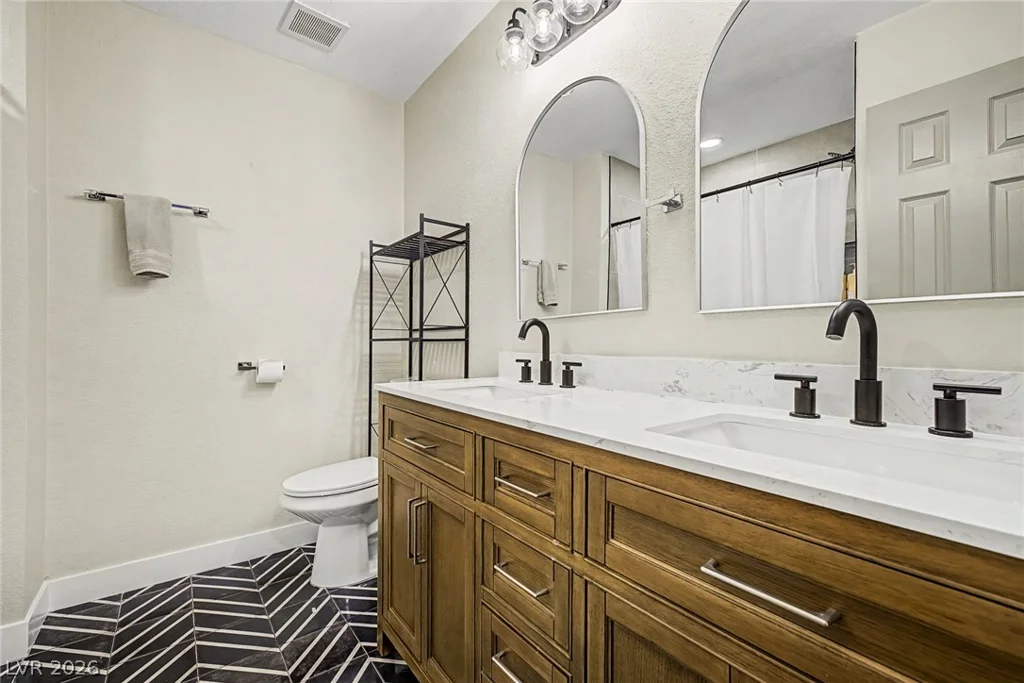 5757 Charles Holden, Las Vegas, NV 89103