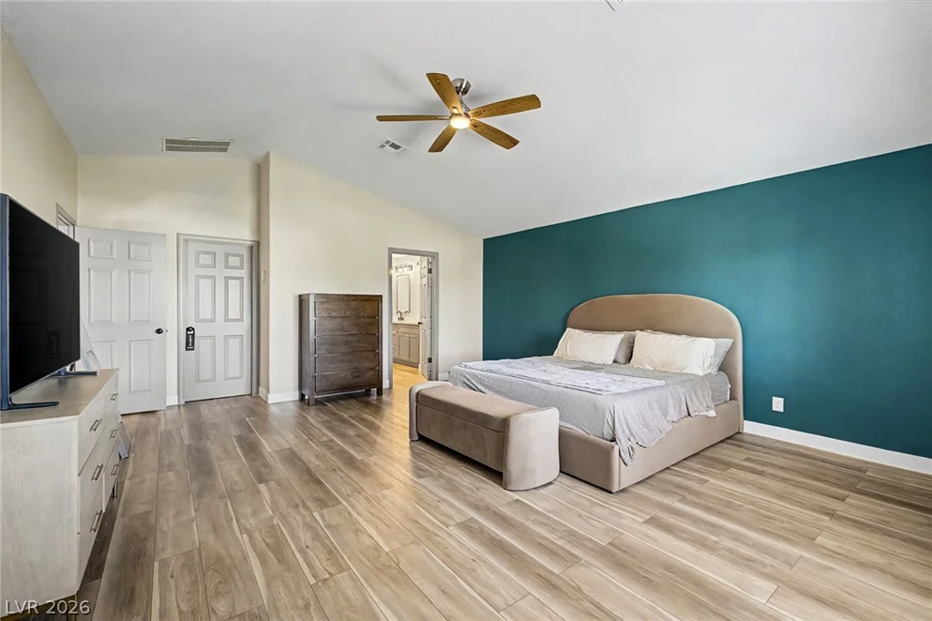 5757 Charles Holden, Las Vegas, NV 89103