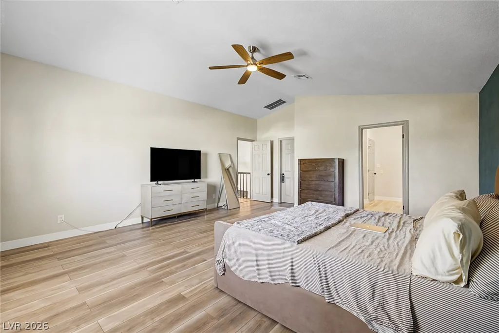 5757 Charles Holden, Las Vegas, NV 89103