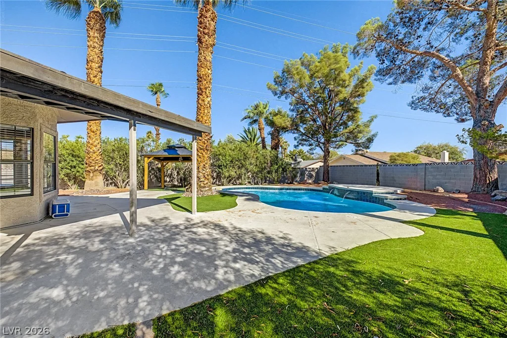 5757 Charles Holden, Las Vegas, NV 89103