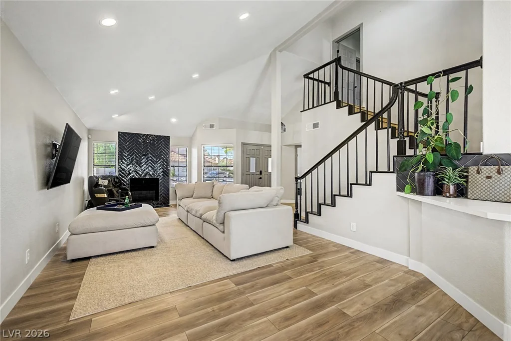 5757 Charles Holden, Las Vegas, NV 89103