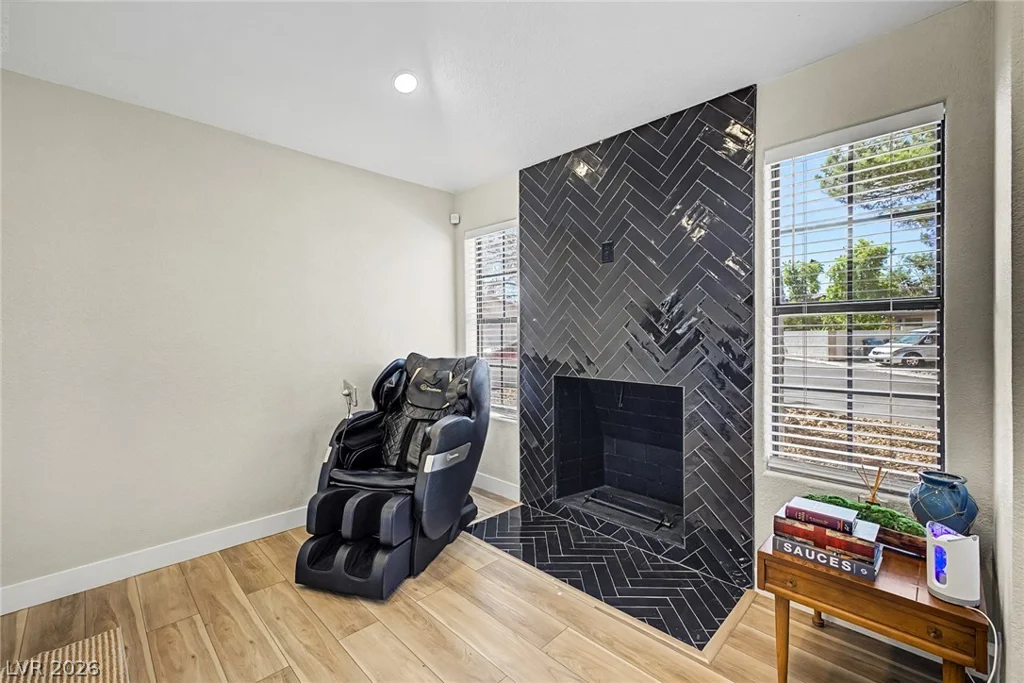 5757 Charles Holden, Las Vegas, NV 89103