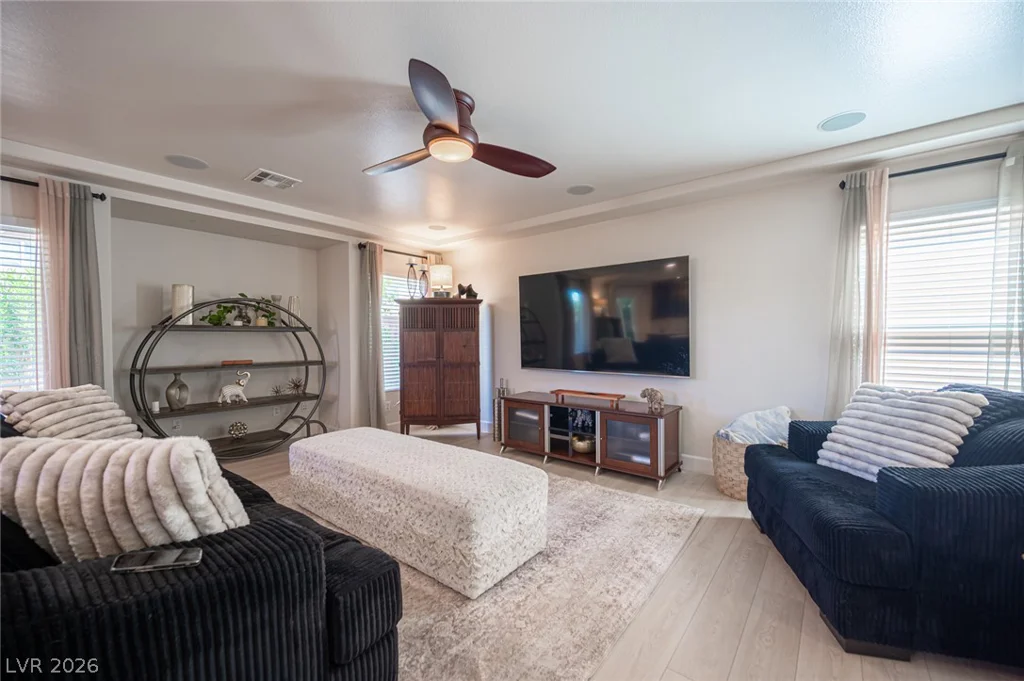 9912 Mills Reef, Las Vegas, NV 89141