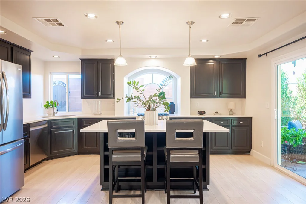 9912 Mills Reef, Las Vegas, NV 89141
