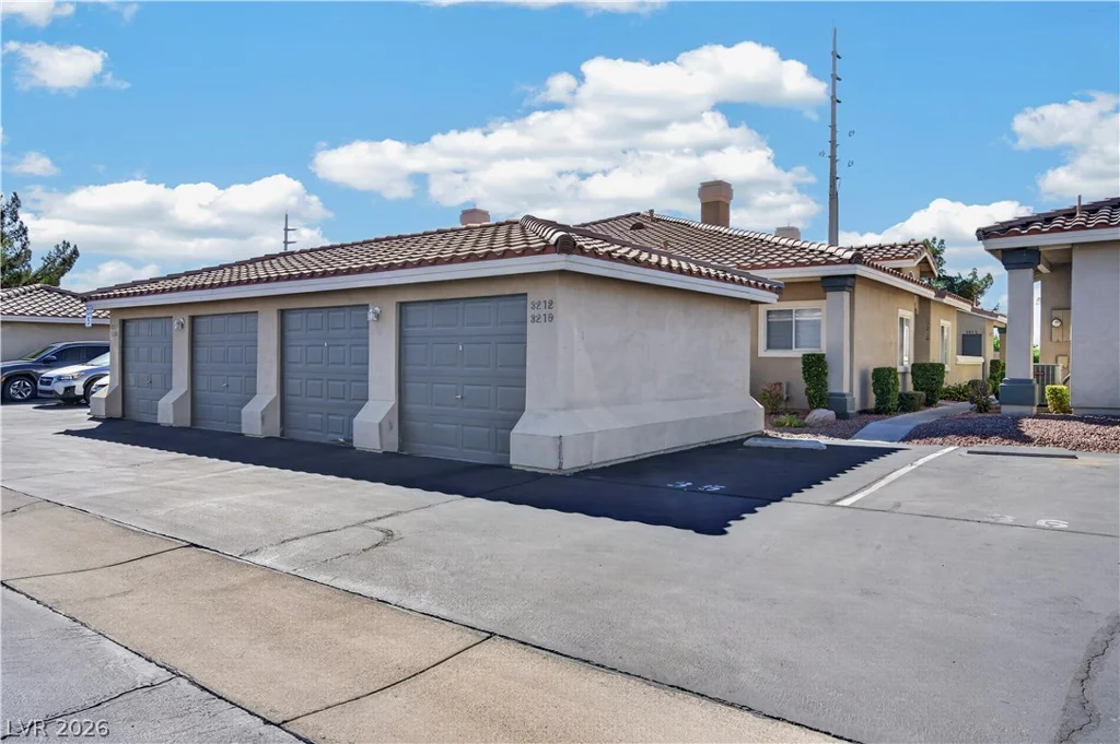 3212 Mystic Ridge, Las Vegas, NV 89129
