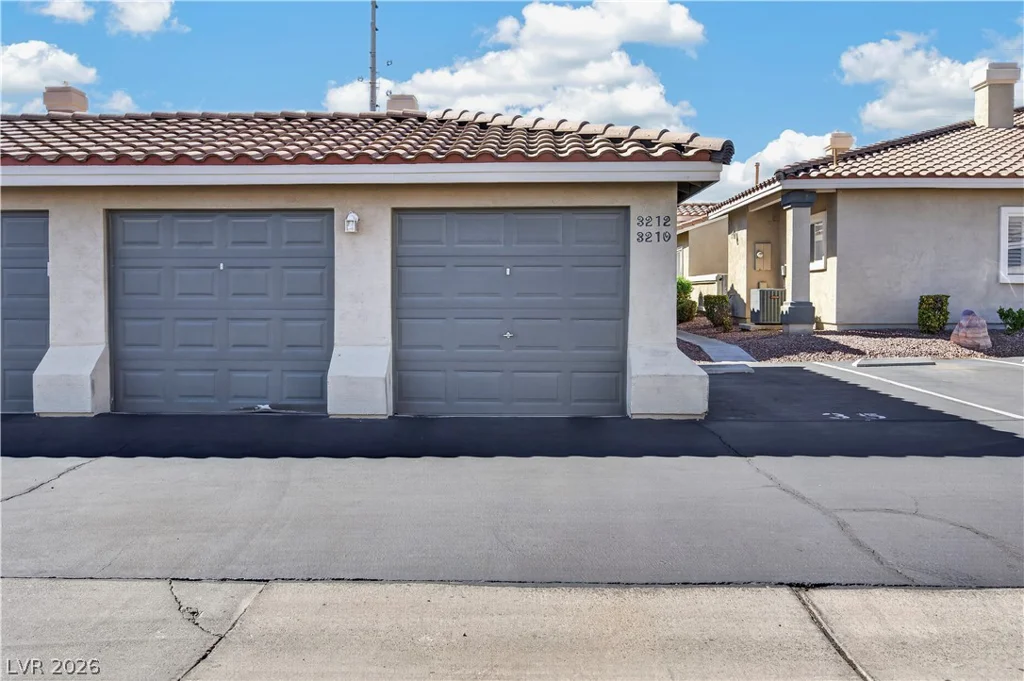 3212 Mystic Ridge, Las Vegas, NV 89129