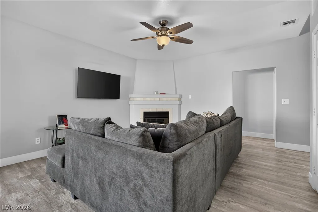 3212 Mystic Ridge, Las Vegas, NV 89129