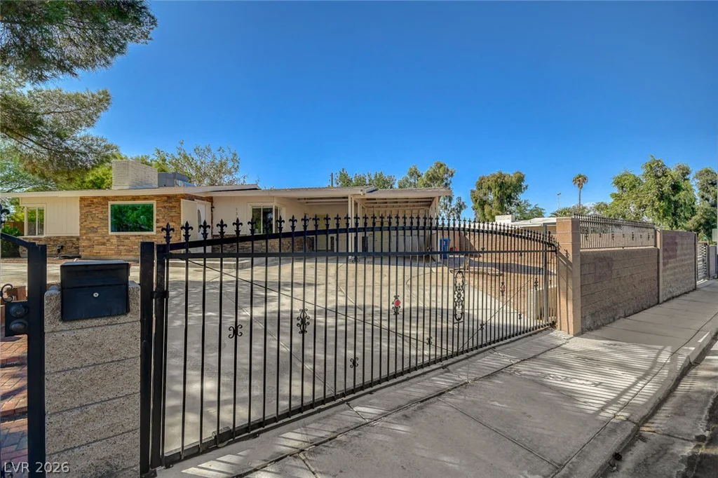 1312 15th, Las Vegas, NV 89104