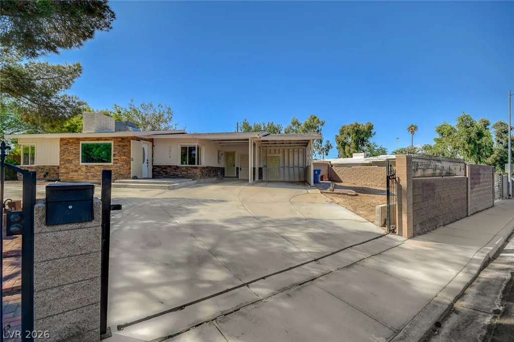 1312 15th, Las Vegas, NV 89104