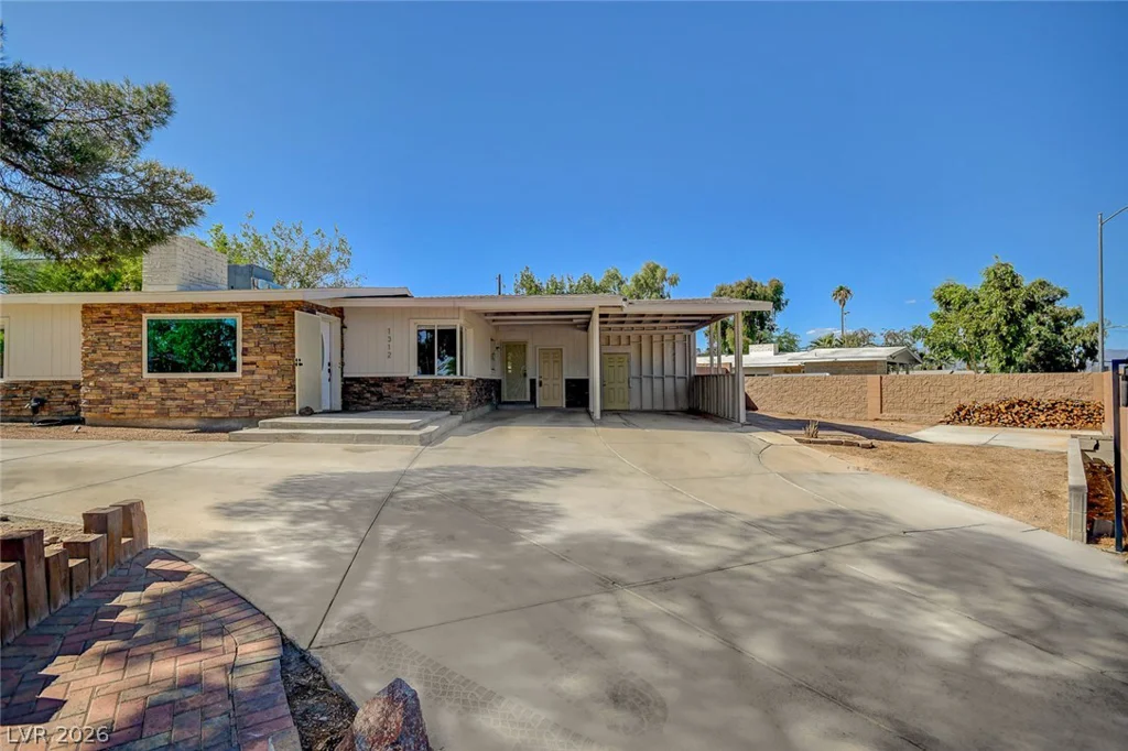 1312 15th, Las Vegas, NV 89104
