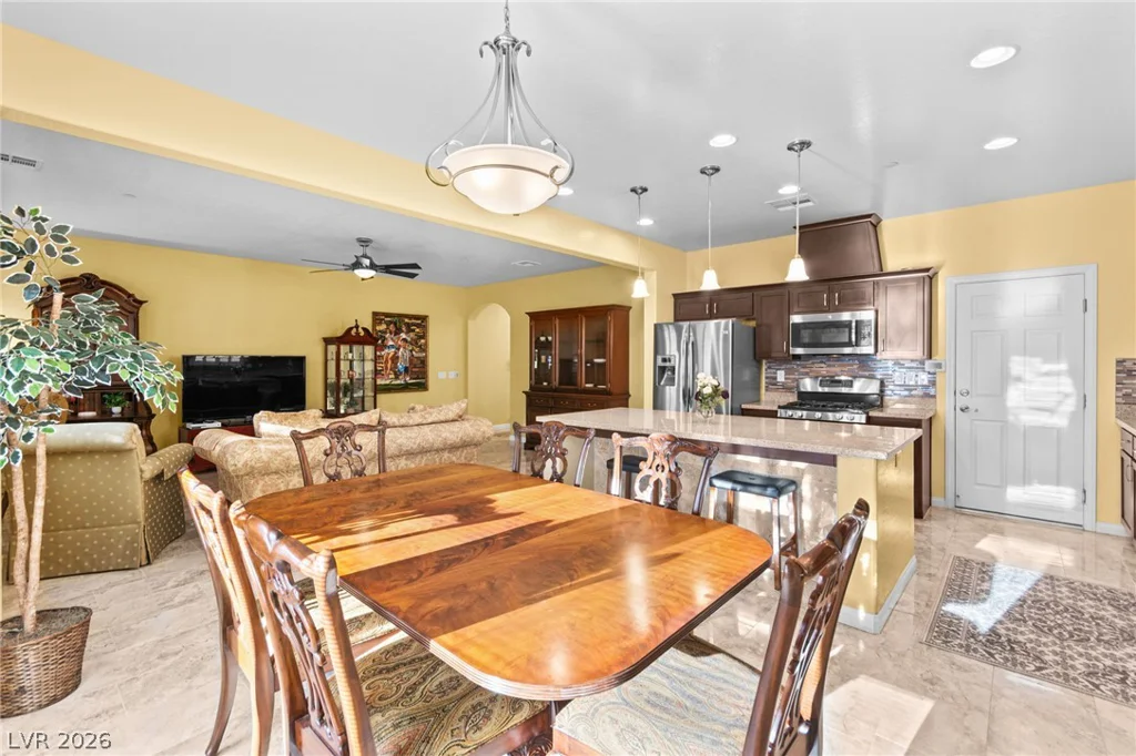 931 Via Del Campo, Henderson, NV 89011
