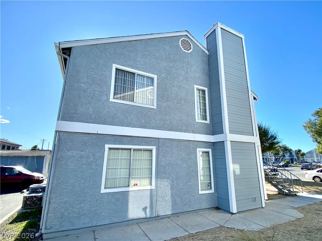 1830 Dwarf Star, Las Vegas, NV 89115