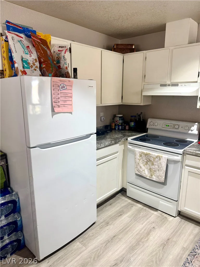 1830 Dwarf Star, Las Vegas, NV 89115