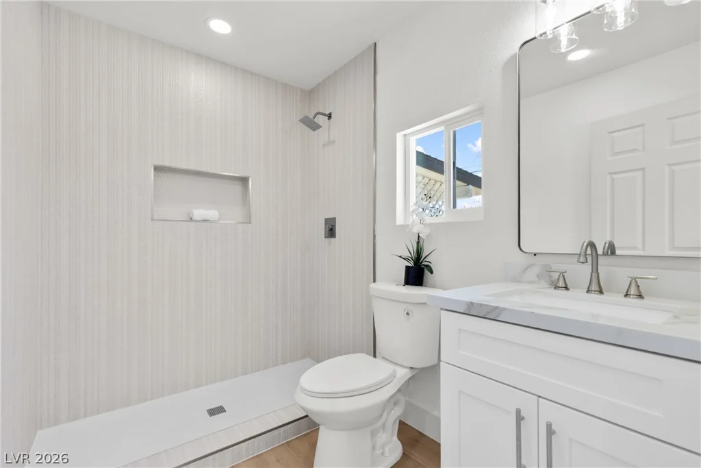 4825 Patterson, Las Vegas, NV 89104
