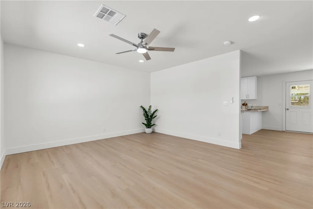 4825 Patterson, Las Vegas, NV 89104