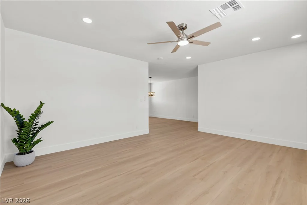 4825 Patterson, Las Vegas, NV 89104