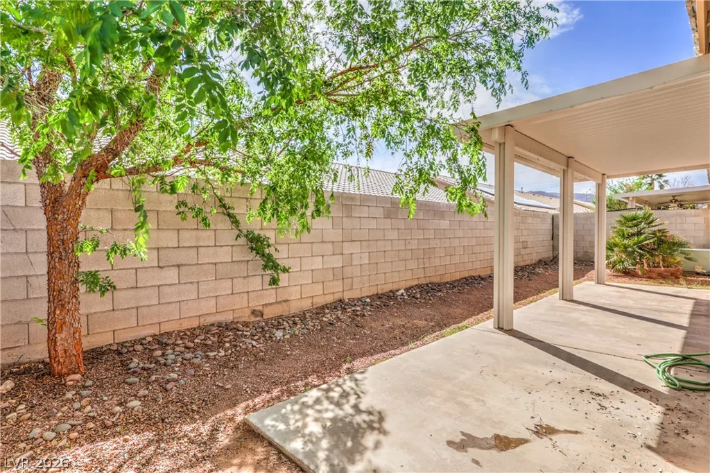 202 Twin Creek, Henderson, NV 89074