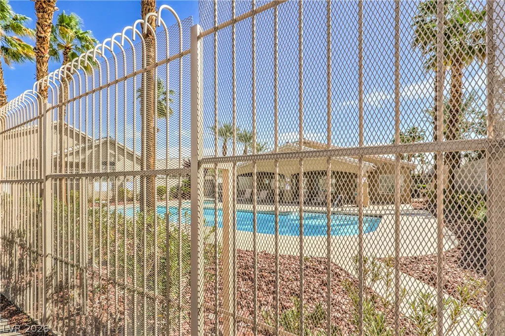 202 Twin Creek, Henderson, NV 89074