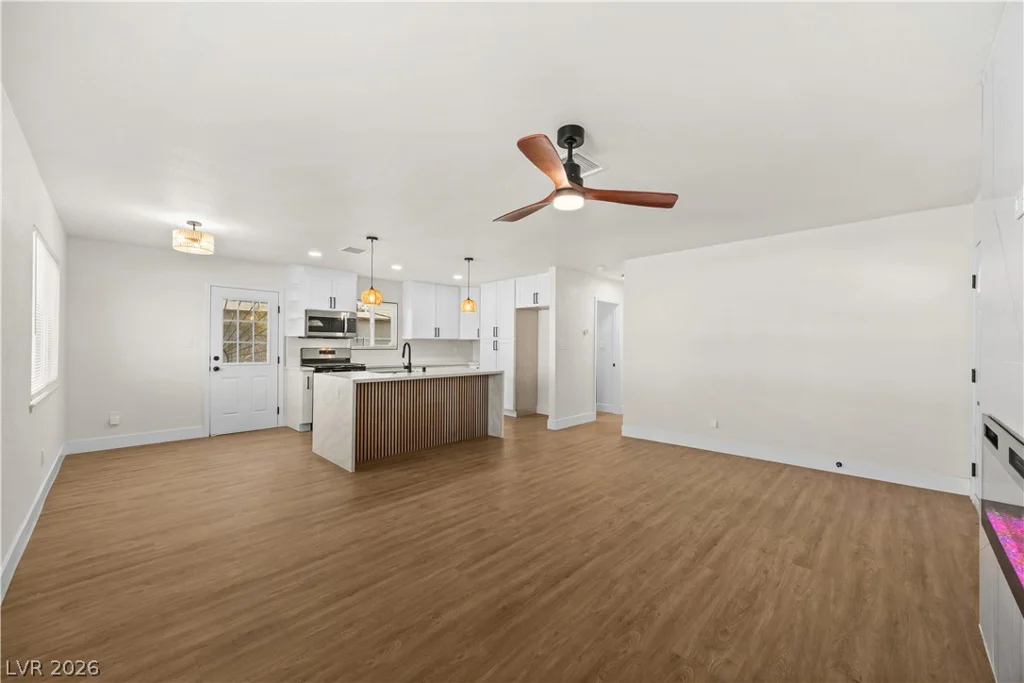 2608 Englestad, North Las Vegas, NV 89030