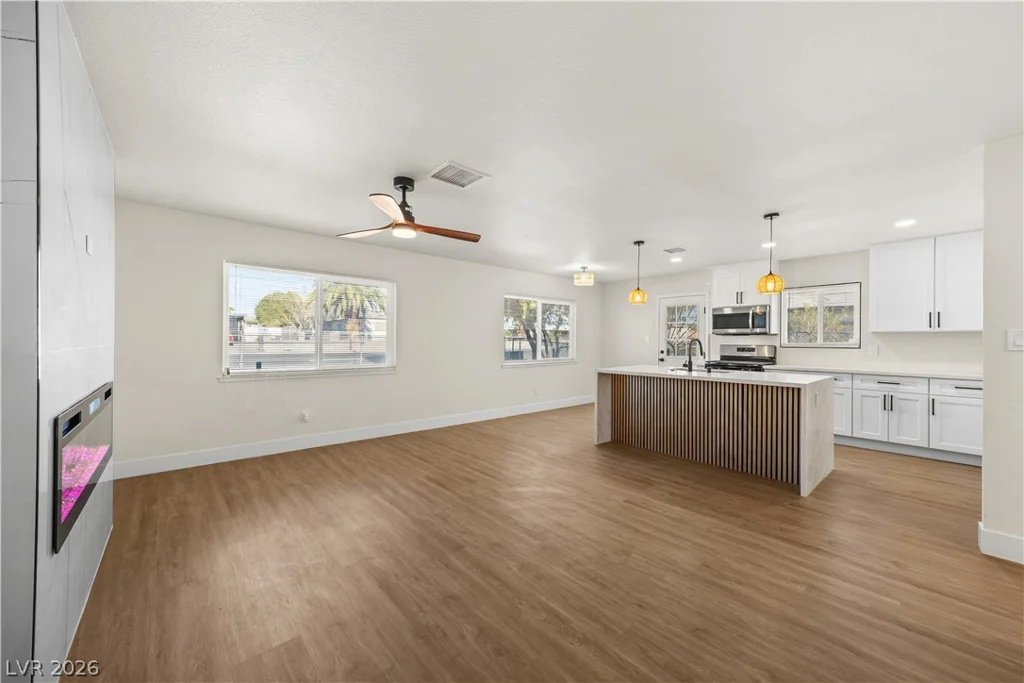2608 Englestad, North Las Vegas, NV 89030