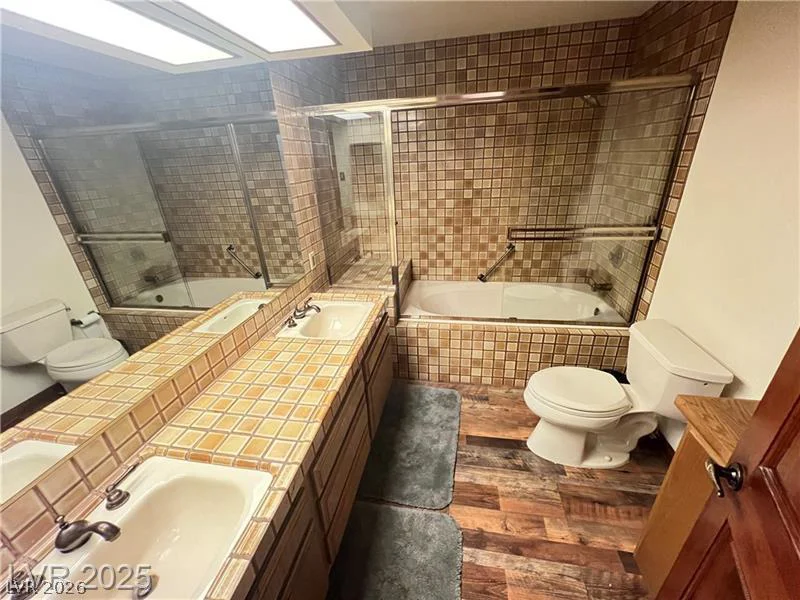 5242 Dickens, Las Vegas, NV 89119