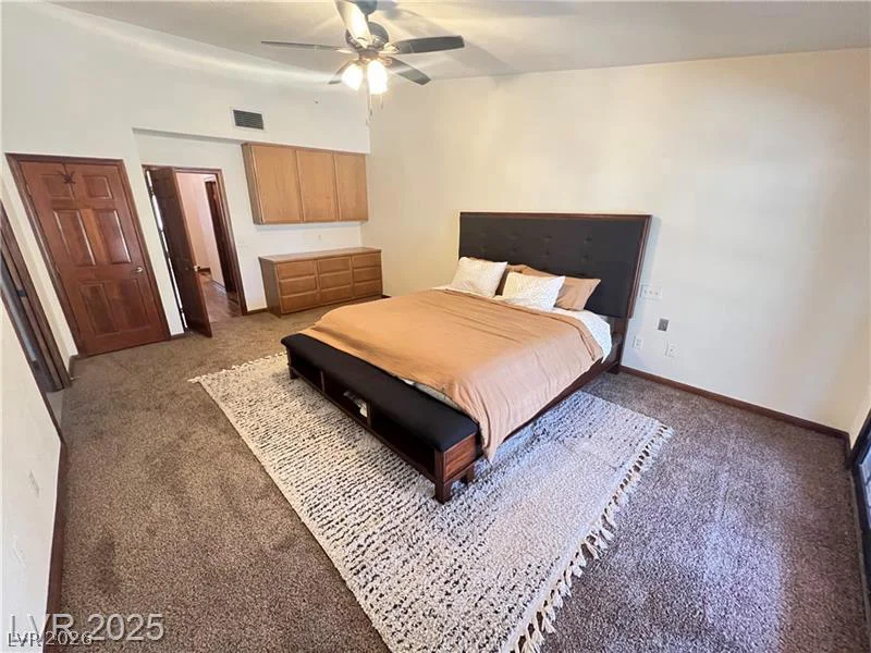 5242 Dickens, Las Vegas, NV 89119