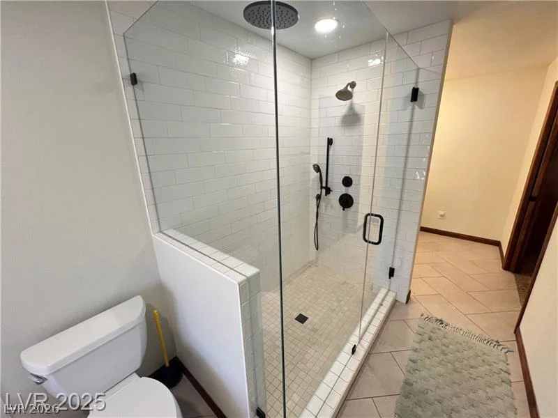 5242 Dickens, Las Vegas, NV 89119